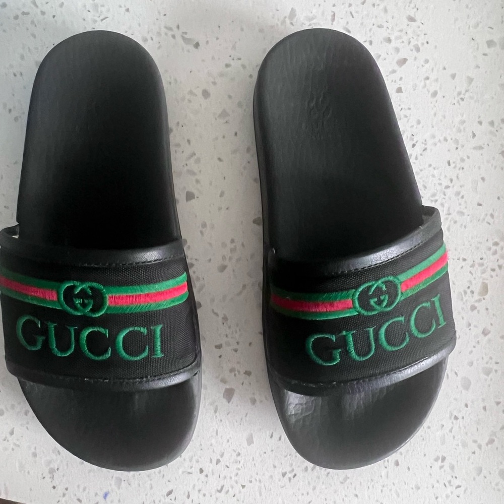 Gucci black toddler sandel size 11